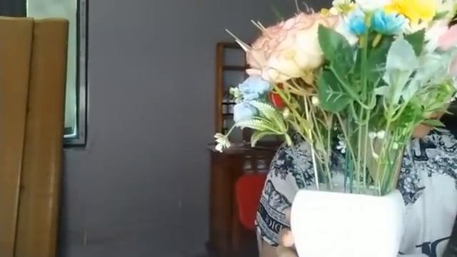 chia sẻ cách cắm lọ hoa nhựa nhiều màu đẹp mắt tại nhà смотреть онлайн