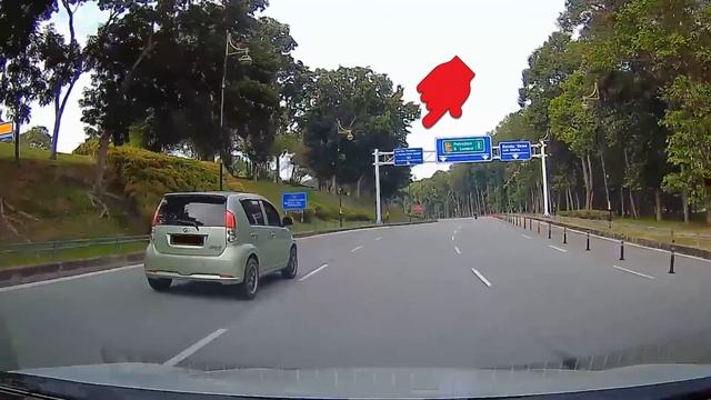 KLIA 1 e-hailing pick up point | Level 1, Door 3 & Door 4 | KLIA Grab pick up point смотреть онлайн