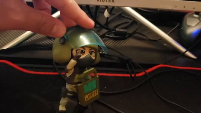 Rainbow six siege Series 4 Figures Unboxing смотреть онлайн