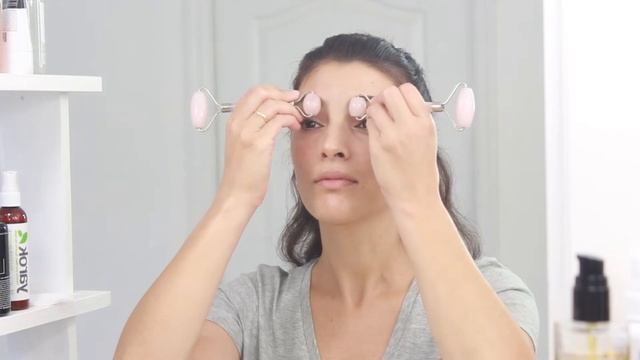 FACE MASSAGE WITH FACIAL ROLLERS | Genuine Glow смотреть онлайн