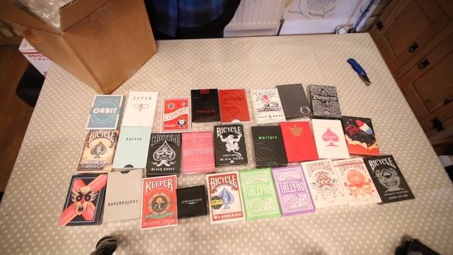 UNBOXING - 70 DECKS FORM AMAZON AND ELLUSIONIST смотреть онлайн