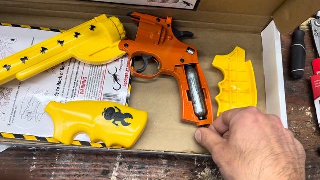 Bug-a-Salt Shred-Er Unboxing and first kill shots! смотреть онлайн
