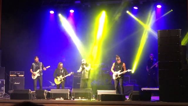 🔊Joe Lynn Turner - 03. Street Of Dreams fragments (live in Krasnodar 19.10.2023) смотреть онлайн