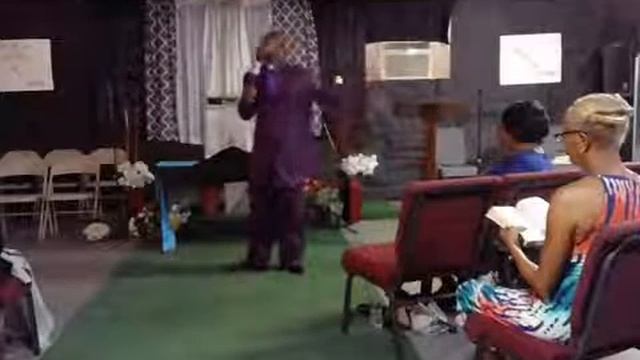 Sunday Service-I’m Coming Home/I Just Need A Little Time смотреть онлайн