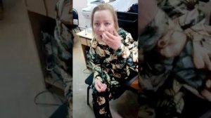 Пьяная баба в ментовке. Ржач.