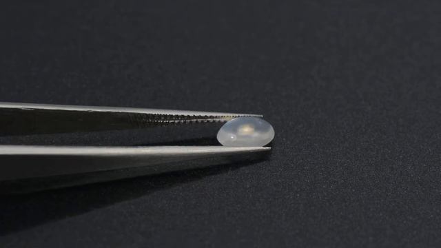 9. Moonstone. Лунный камень.