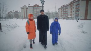 Образовательный сериал «Девочка и робот. Что за суеверия...?». Крест