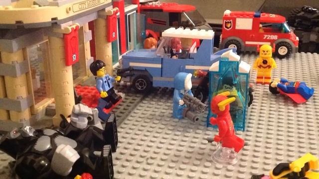Lego Gorila Grodd attack смотреть онлайн
