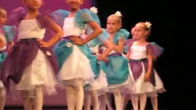 Ella dance recital смотреть онлайн