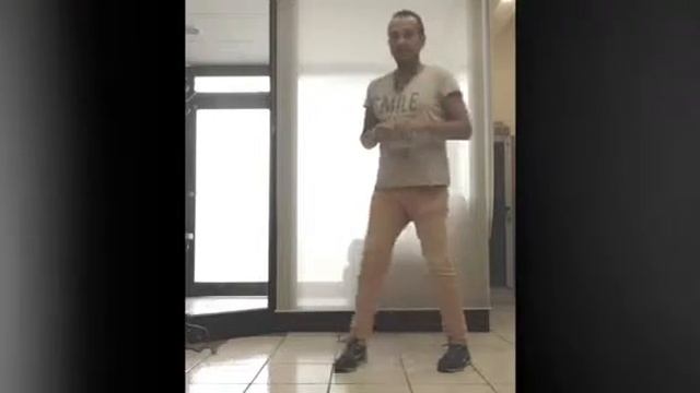 Alex e Marina Cha Cha Cha Intermediate Level Combo Shines смотреть онлайн