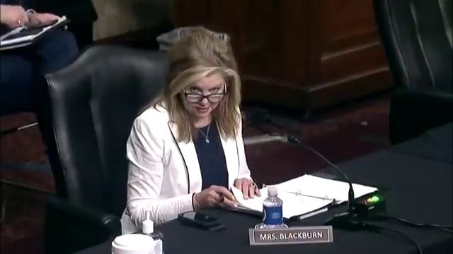 Marsha Blackburn Grills ATF Nominee, Quoting His Previous Comments On Assault Weapons смотреть онлайн