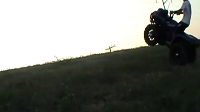 Custom Grizzly 700 wheelie up hill two brothers exhaust смотреть онлайн