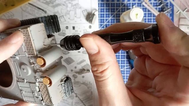 Сборная модель немецкого тяжёлого танка T-VI " Тигр" в масштабе 1:35 от фирмы Звезда. Часть 6 смотреть онлайн