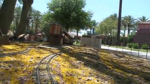 The G Scale Garden Railroad in Sun City Grand Track Two смотреть онлайн