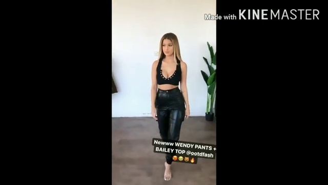 Hot and sexy instagram models sexy big boobs // deep cleavage and hot figure смотреть онлайн