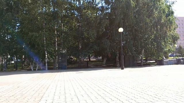 Нижний Новгород, вид снизу. Горького 150б сквер смотреть онлайн