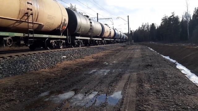 "Грузовой на встречке"! Электровоз ВЛ11-352/364Б с грузовым поездом. БМО ж/д смотреть онлайн