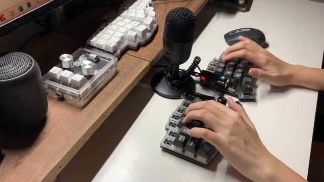 Sofle V2 Acrylic Pimoroni Trackball with Lubed Kailh Box Cream MT3 Susuwatari Keycaps смотреть онлайн