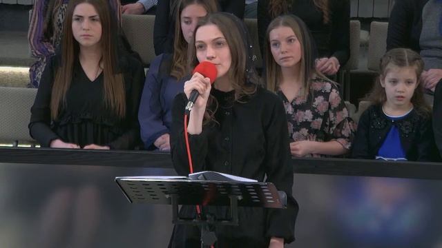 Вірш "В просторном зале города большого,..." Луцик Анна 25.04.2021 смотреть онлайн