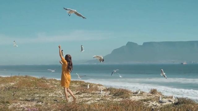 Ernesto Cortazar – Dancing On The Clouds
