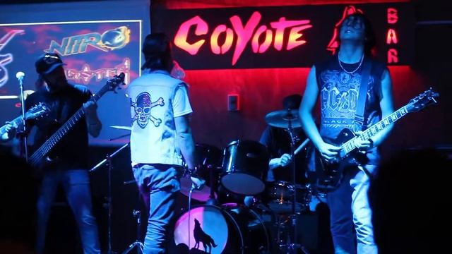 Nitro - Coyote Bar смотреть онлайн