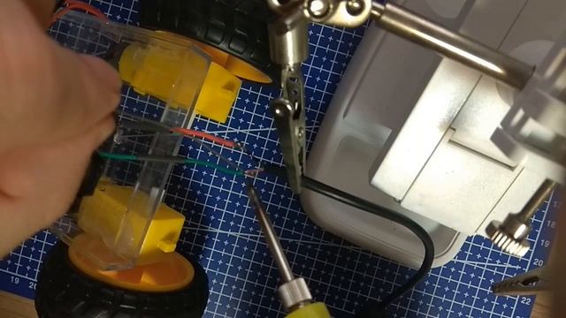 ESP32-CAM RC CAR смотреть онлайн