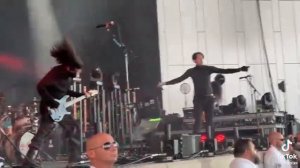 Bad Omens Dethrone live