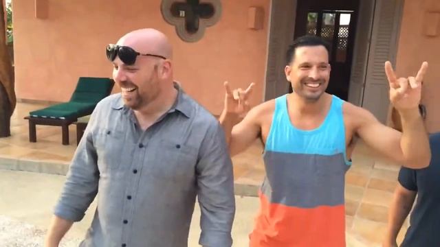 Riley Goes Swimming (aka San Pancho Wake-up Call) смотреть онлайн