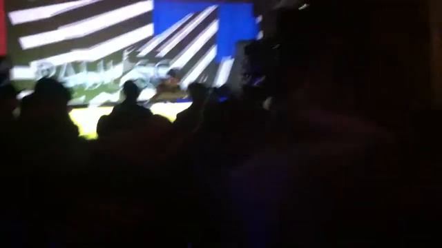 What's the track, please? / Опознайте трек, пожалуйста! смотреть онлайн
