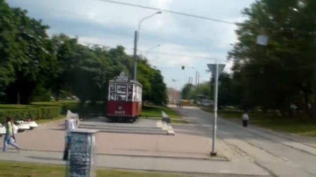 Слава дедам, что уберегли такой славный город! смотреть онлайн