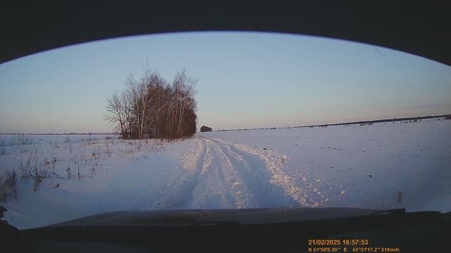 Покатушки по полям в одиночку на гранте по снежной колее от Нивы. смотреть онлайн