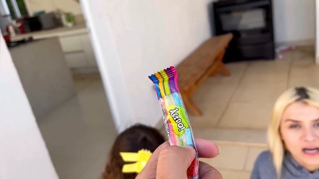 A PRODUÇÃO COMEU UM DOCE ESTRANHO E PASSOU MUITO MAL! смотреть онлайн