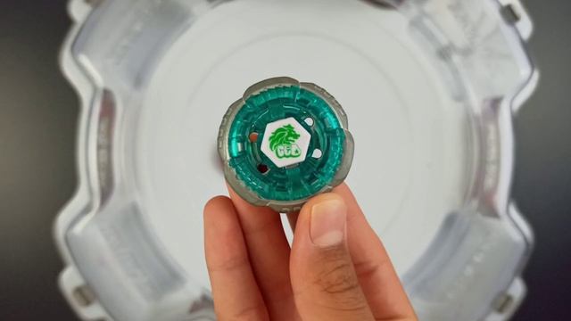 Beyblade Burst vs Metal Fusion | Pro Series Lord Spryzen vs Rock Leone 145WB смотреть онлайн