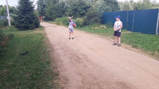 Играем с друзьями в футбол часть 1 смотреть онлайн