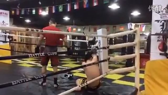 In 10seconds pro chinese boxer beats the crap out of an amateur смотреть онлайн