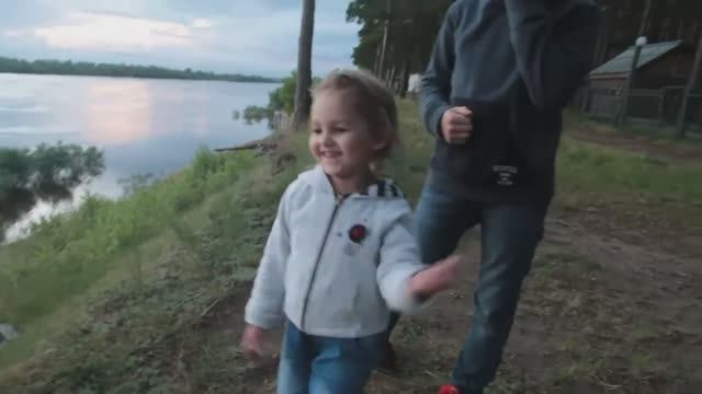 База отдыха Прииртышье | Вечерняя прогулка по берегу Иртыша и Сосновому бору смотреть онлайн