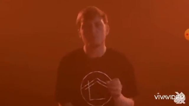 NaPoM-maestro Del Lip Rool Beat Box. You Can't Rol Like Dis Like!!!!