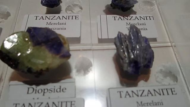 Tanzanite Crystals LOT Deal 24 piece смотреть онлайн