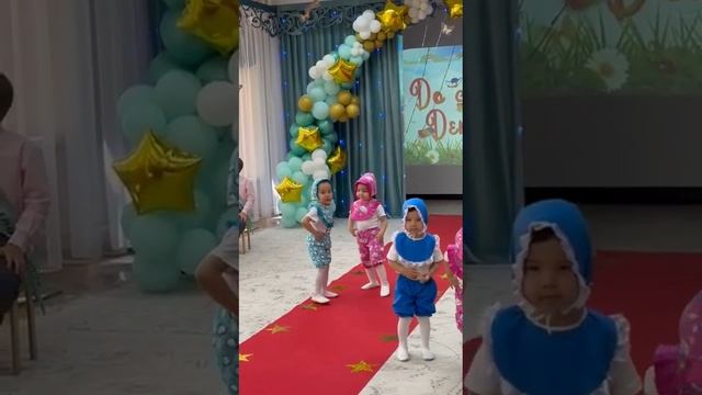 Танец малышей ! Детский сад ! #youtube #детскийсад #малыши смотреть онлайн
