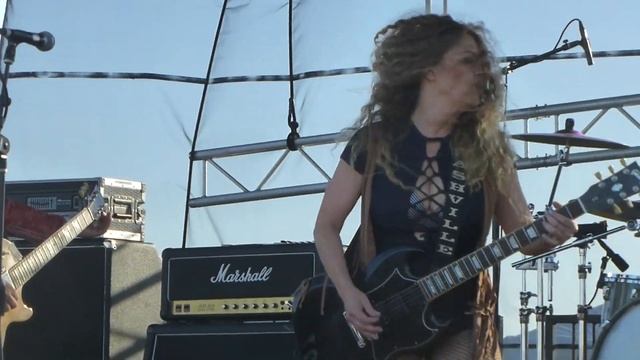 Nashville Pussy - Struttin' Cock / Piece of Ass - SO-CAL HOEDOWN 2021 смотреть онлайн