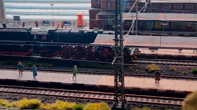 Model parnej lokomotívy 498.104 (ALBATROS) ČSD смотреть онлайн