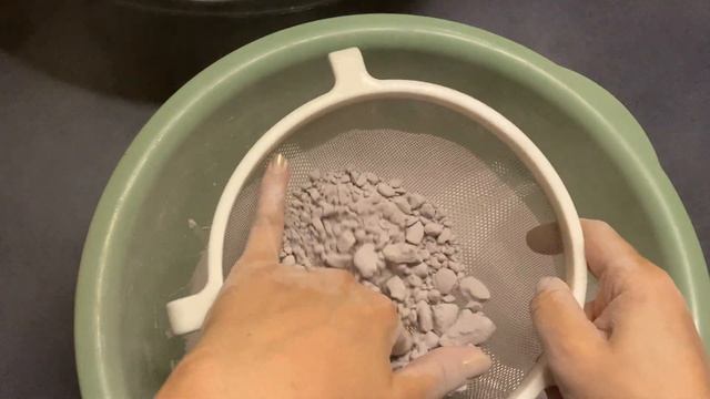 Asmr - soft and crunchy baking soda - 4 videos смотреть онлайн