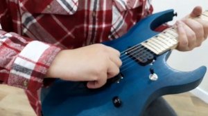 ЛУЧШАЯ ЭЛЕКТРОГИТАРА ДЛЯ НОВИЧКА? Распаковка именной гитары Fredguitarist - Inspector Emperor