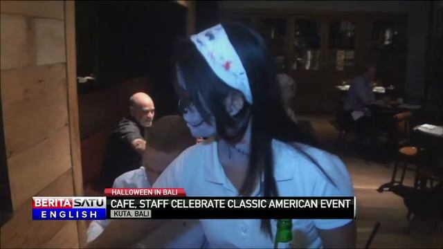 Bali Cafe Offers Diners Ghoulish Grub for Halloween смотреть онлайн