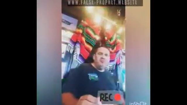 Rev Bill Egan eats at Mexican Restaurant! смотреть онлайн