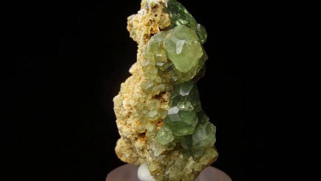 176179170441 GARNET var. DEMANTOID - Madagascar, Antetezambato Mine /black_orion666/ смотреть онлайн