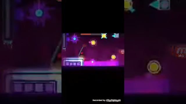 Играем в geometry dash смотреть онлайн