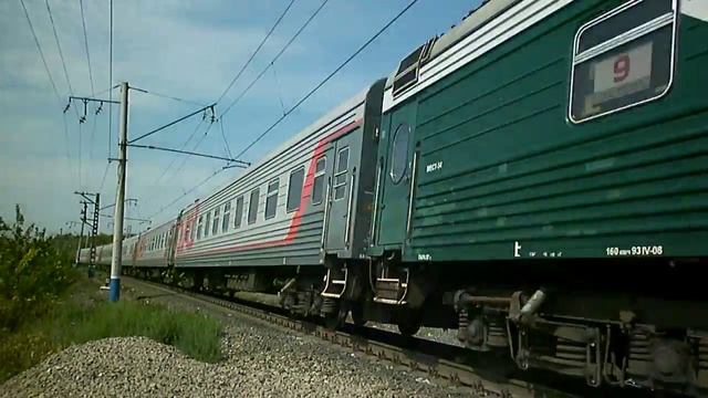 Электровоз ЧС2К-679 с фирменным поездом «Башкортостан» смотреть онлайн