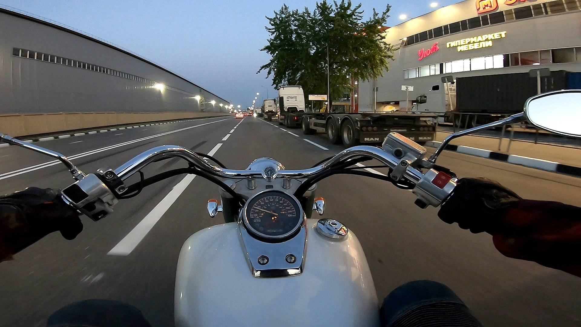 Езда на мотоцикле Honda Shadow Aero 750 #42|| Ночная поездка