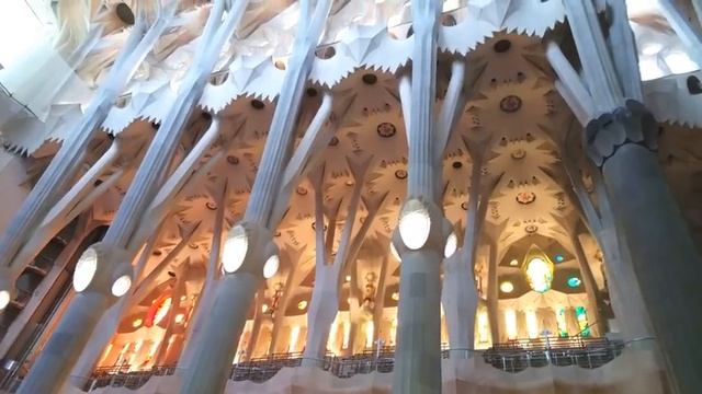 SAGRADA FAMILIA - BARCELONA SPAIN [ HD] смотреть онлайн